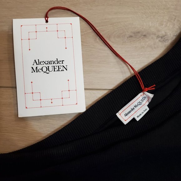 ALEXANDER MCQUEEN One-Shoulder Balloon Sleeve Crop Top - Picture 4 of 6